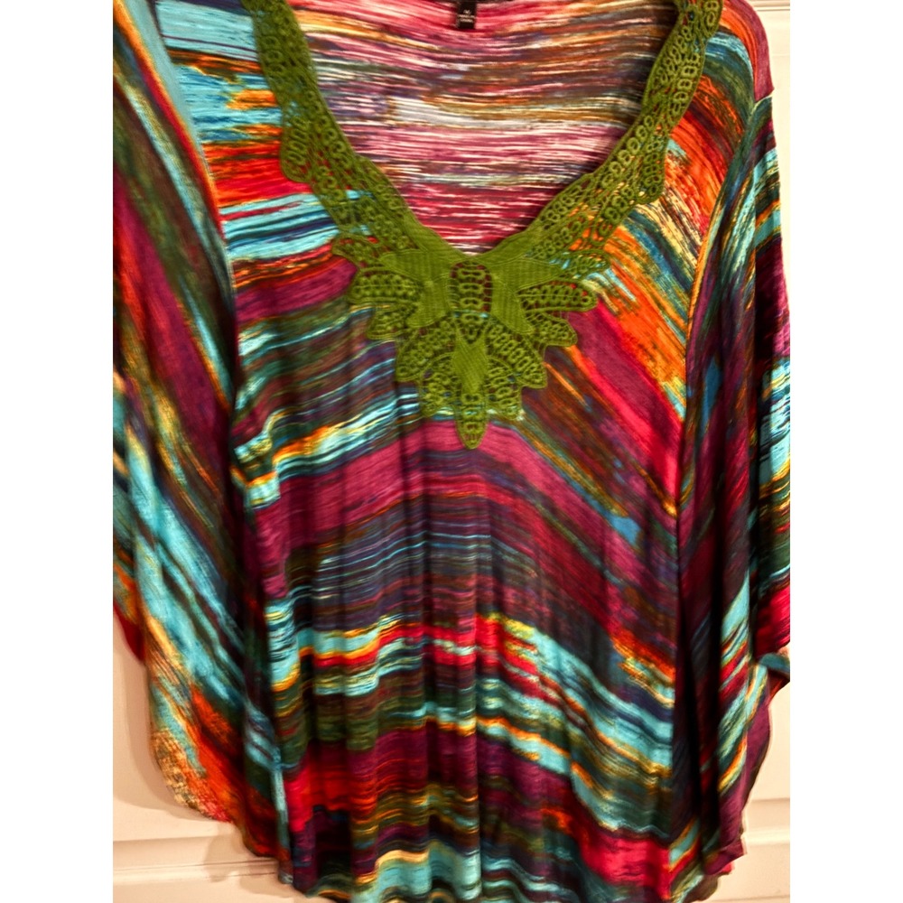 Cable & Gauge Women Medium Abstract Print Crochet V-Neck Dolman Sleeve Top Multi